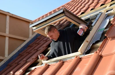 Pose de fenêtres de toit Velux à Colomieu